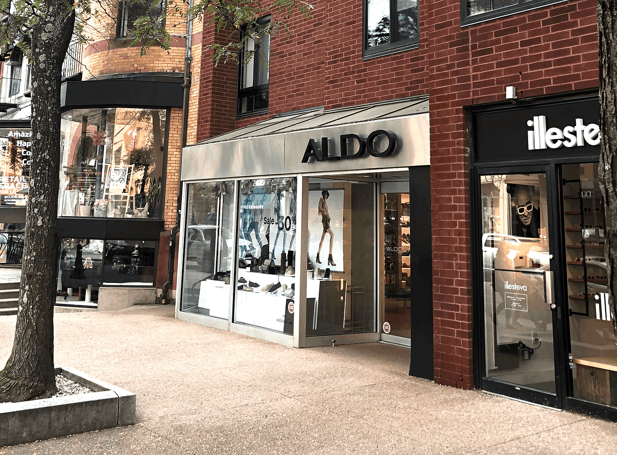180 Newbury St Photo